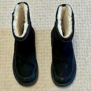 Ugg Australia, leather suede, sheepskin lining, winter boots, side zip